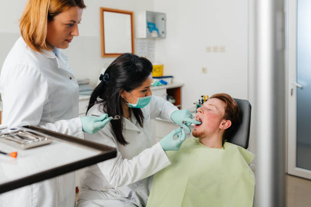 Best Emergency Tooth Extraction in Mayo, FL